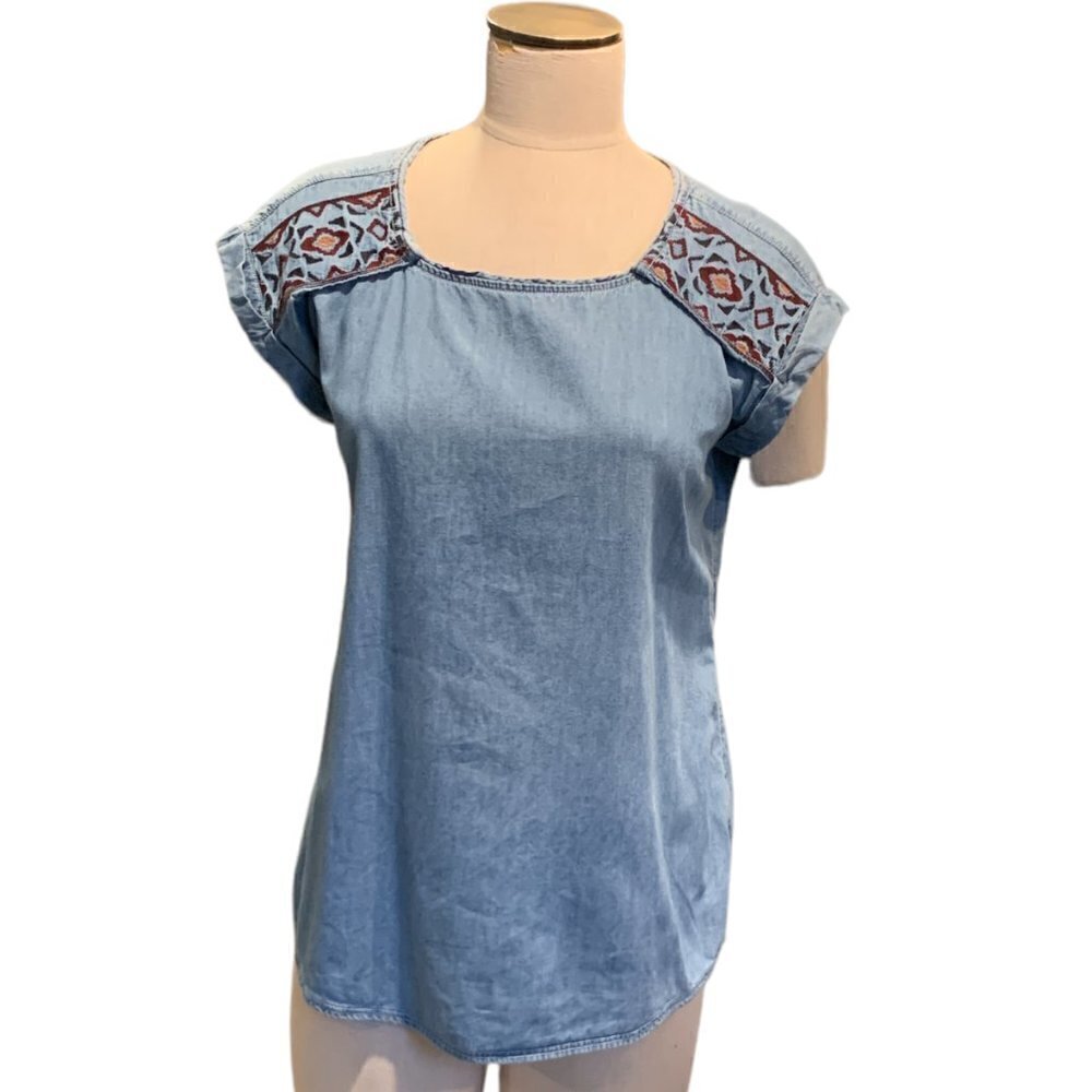 Canyon River Blues Cotton Chambray Embroidered Tribal Accent Top Sz L Blue #106A
